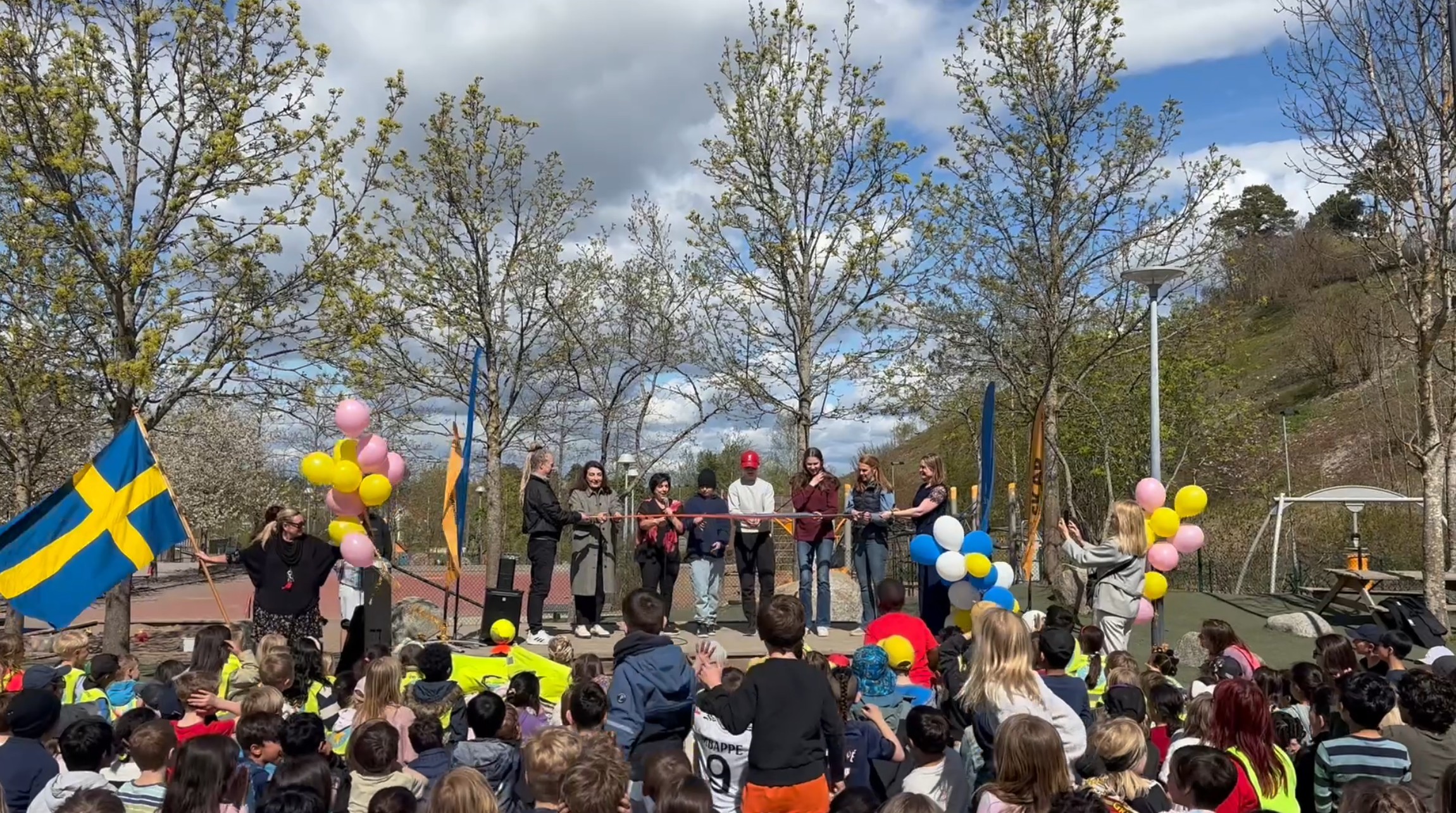 Invigning av Sofielundsskolans konstgräsplan